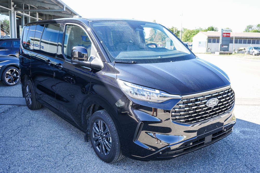Foto vom Ford Tourneo Custom 2,0 EcoBlue Automatik L1 AWD 